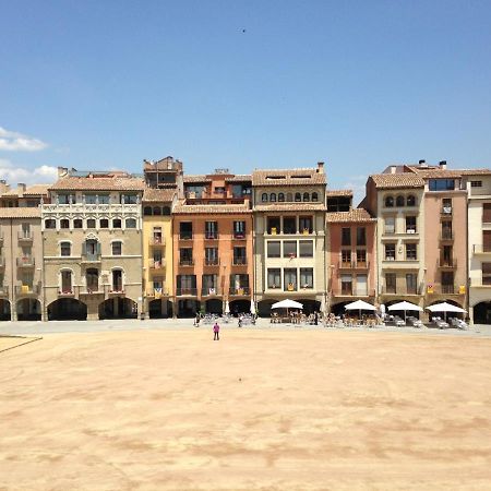 Apartaments Vicus 2 Con Vistas A La Plaza Mayor De 비크 외부 사진