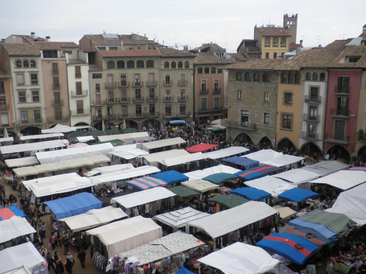 Apartaments Vicus 2 Con Vistas A La Plaza Mayor De 비크 외부 사진