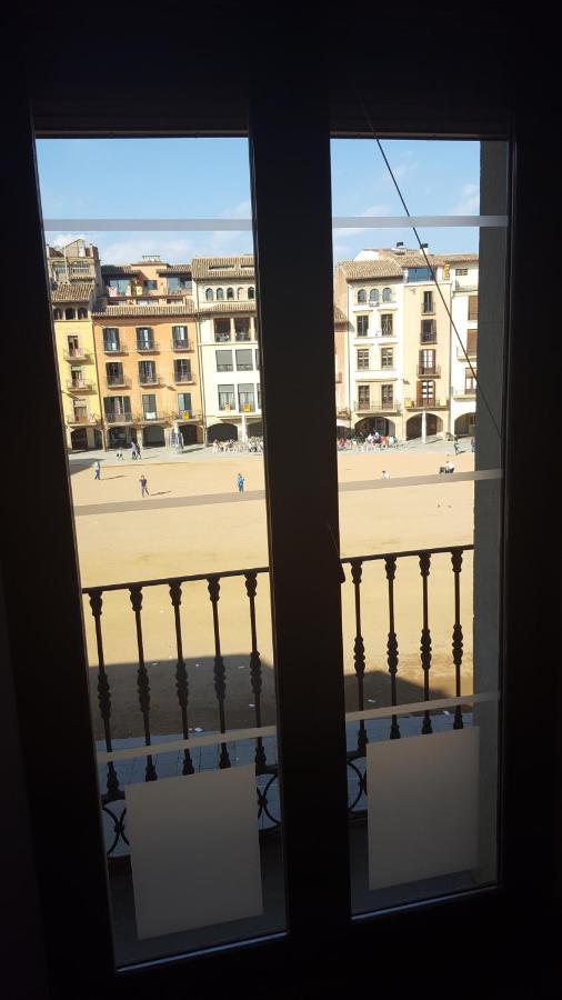 Apartaments Vicus 2 Con Vistas A La Plaza Mayor De 비크 외부 사진
